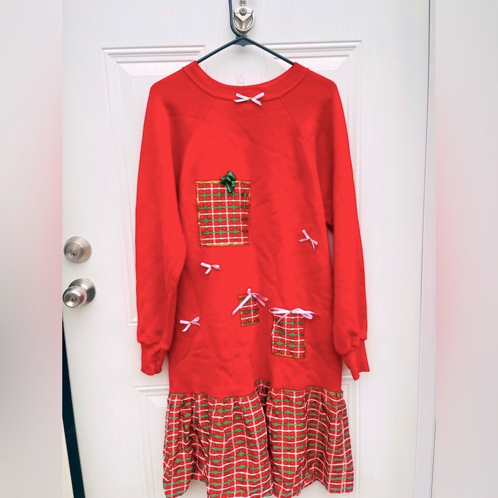VTG 80s Red Ornamental Holiday Sweatshirt Dress w/Green gold plaid ruffle bottom